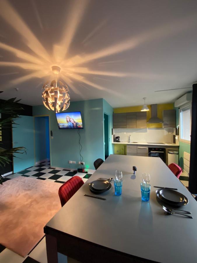 Capsule Miami Vice - Jacuzzi - Billard - Ecran Cinema & Netflix - Ping-Pong - Nintendo & Jeux- Liévin Eksteriør billede