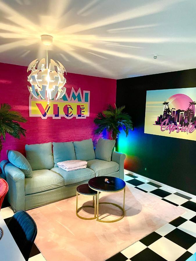 Capsule Miami Vice - Jacuzzi - Billard - Ecran Cinema & Netflix - Ping-Pong - Nintendo & Jeux- Liévin Eksteriør billede
