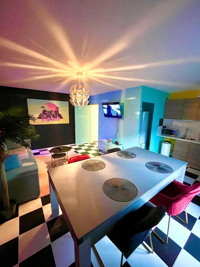 Capsule Miami Vice - Jacuzzi - Billard - Ecran Cinema & Netflix - Ping-Pong - Nintendo & Jeux- Liévin Eksteriør billede