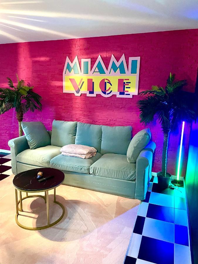 Capsule Miami Vice - Jacuzzi - Billard - Ecran Cinema & Netflix - Ping-Pong - Nintendo & Jeux- Liévin Eksteriør billede