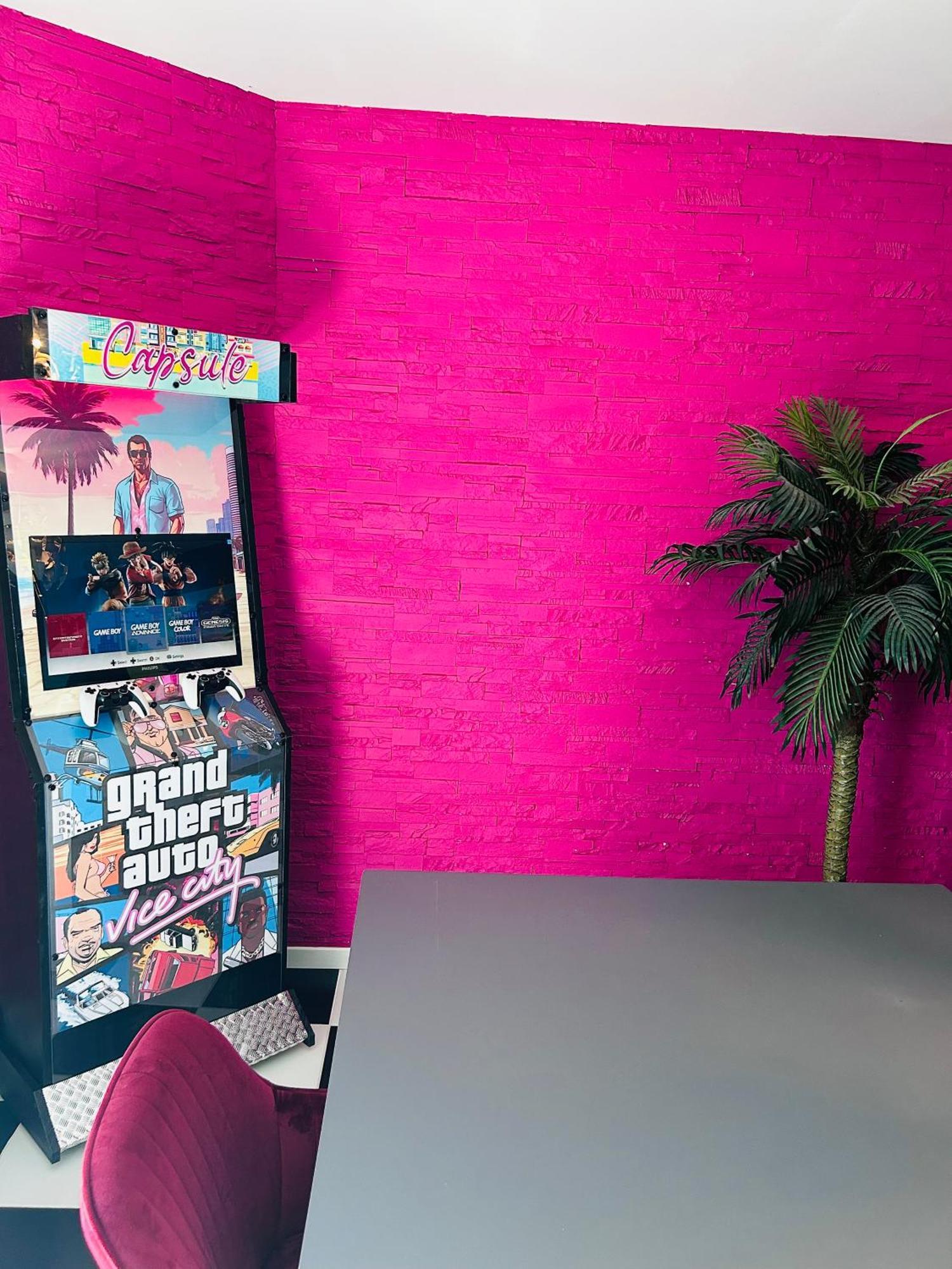 Capsule Miami Vice - Jacuzzi - Billard - Ecran Cinema & Netflix - Ping-Pong - Nintendo & Jeux- Liévin Eksteriør billede