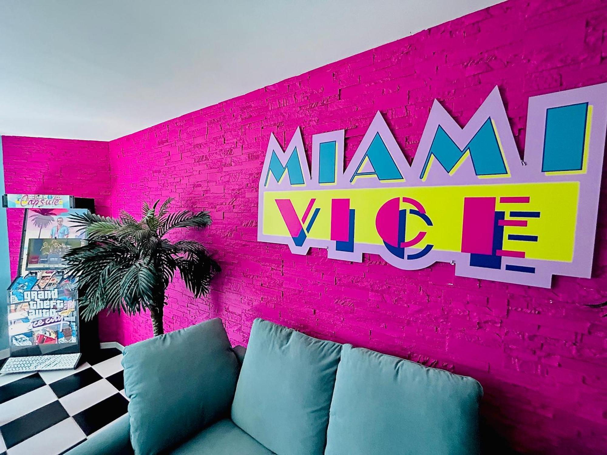 Capsule Miami Vice - Jacuzzi - Billard - Ecran Cinema & Netflix - Ping-Pong - Nintendo & Jeux- Liévin Eksteriør billede
