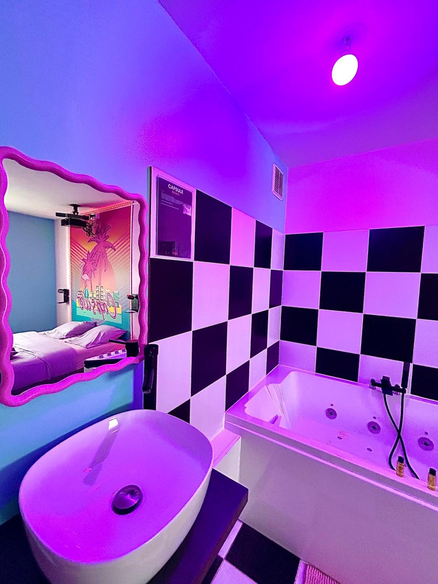 Capsule Miami Vice - Jacuzzi - Billard - Ecran Cinema & Netflix - Ping-Pong - Nintendo & Jeux- Liévin Eksteriør billede