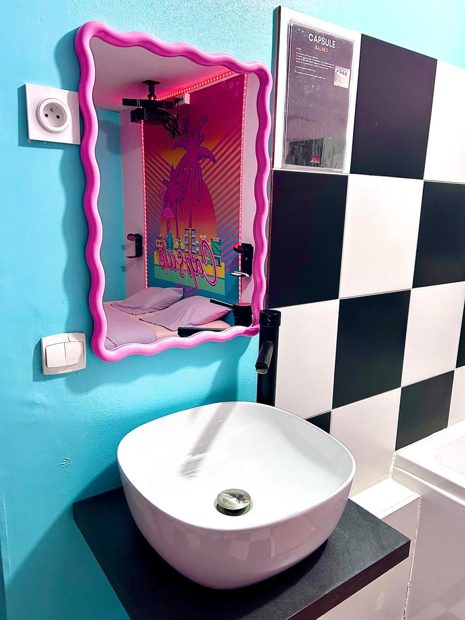 Capsule Miami Vice - Jacuzzi - Billard - Ecran Cinema & Netflix - Ping-Pong - Nintendo & Jeux- Liévin Eksteriør billede